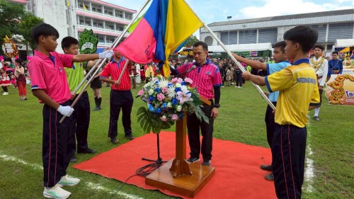 ทน.แม่สอด ร่วมพิธีเปิดการแข่งขันกีฬาสี “ดอนแก้วเกมส์” โรงเรียนเทศบาลวัดดอนแก้ว ประจำปีการศึกษา 2568