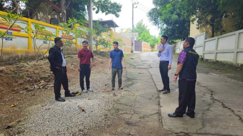 เทศบาลนครแม่สอด ร่วมกับกรมโยธาธิการและผังเมือง ลงพื้นที่การก่อสร้างถนนและท่อระบายน้ำ ตามโครงการก่อสร้างของกรมโยธาธิการและผังเมือง