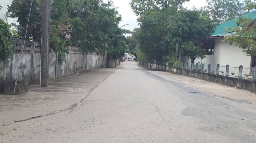 เทศบาลนครแม่สอด ร่วมกับกรมโยธาธิการและผังเมือง ลงพื้นที่การก่อสร้างถนนและท่อระบายน้ำ ตามโครงการก่อสร้างของกรมโยธาธิการและผังเมือง