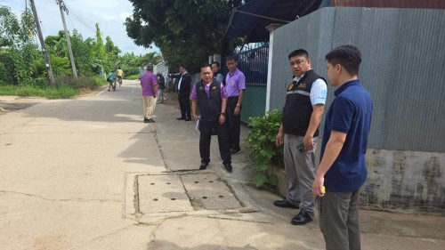 เทศบาลนครแม่สอด ร่วมกับกรมโยธาธิการและผังเมือง ลงพื้นที่การก่อสร้างถนนและท่อระบายน้ำ ตามโครงการก่อสร้างของกรมโยธาธิการและผังเมือง