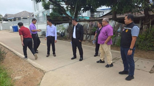 เทศบาลนครแม่สอด ร่วมกับกรมโยธาธิการและผังเมือง ลงพื้นที่การก่อสร้างถนนและท่อระบายน้ำ ตามโครงการก่อสร้างของกรมโยธาธิการและผังเมือง