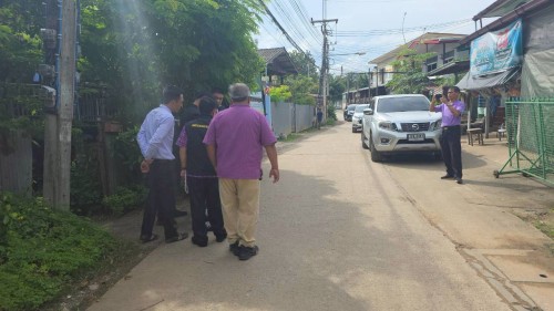 เทศบาลนครแม่สอด ร่วมกับกรมโยธาธิการและผังเมือง ลงพื้นที่การก่อสร้างถนนและท่อระบายน้ำ ตามโครงการก่อสร้างของกรมโยธาธิการและผังเมือง