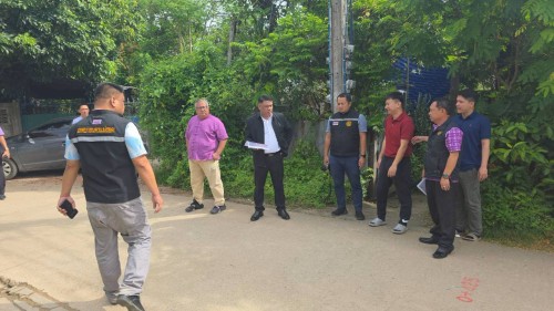 เทศบาลนครแม่สอด ร่วมกับกรมโยธาธิการและผังเมือง ลงพื้นที่การก่อสร้างถนนและท่อระบายน้ำ ตามโครงการก่อสร้างของกรมโยธาธิการและผังเมือง