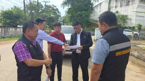 เทศบาลนครแม่สอด ร่วมกับกรมโยธาธิการและผังเมือง ลงพื้นที่การก่อสร้างถนนและท่อระบายน้ำ ตามโครงการก่อสร้างของกรมโยธาธิการและผังเมือง