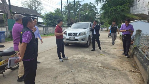 เทศบาลนครแม่สอด ร่วมกับกรมโยธาธิการและผังเมือง ลงพื้นที่การก่อสร้างถนนและท่อระบายน้ำ ตามโครงการก่อสร้างของกรมโยธาธิการและผังเมือง