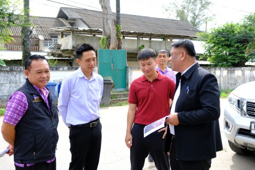 เทศบาลนครแม่สอด ร่วมกับกรมโยธาธิการและผังเมือง ลงพื้นที่การก่อสร้างถนนและท่อระบายน้ำ ตามโครงการก่อสร้างของกรมโยธาธิการและผังเมือง