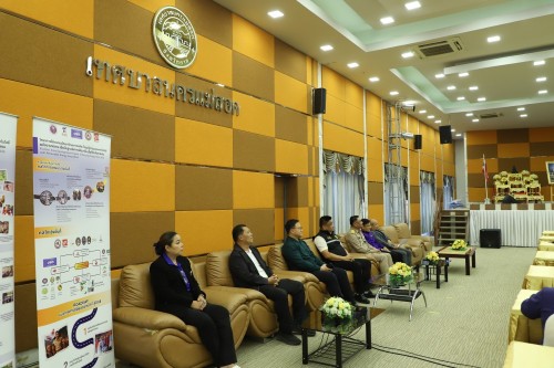 ทน.แม่สอด เข้าร่วมกิจกรรมประชุม Kick off เพื่อชี้แจงโครงการคัดเลือกพื้นที่ดำเนินงานที่มีศักยภาพในการส่งเสริมให้เกิดเป็นต้นแบบร่วมตอบโจทย์การพัฒนาใน 7 มิติทน.แม่สอด เข้าร่วมกิจกรรมประชุม Kick off เพื่อชี้แจงโครงการคัดเลือกพื้นที่ดำเนินงานที่มีศักยภาพในการส