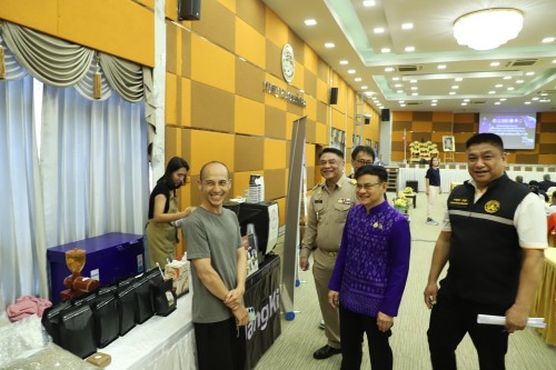 ทน.แม่สอด เข้าร่วมกิจกรรมประชุม Kick off เพื่อชี้แจงโครงการคัดเลือกพื้นที่ดำเนินงานที่มีศักยภาพในการส่งเสริมให้เกิดเป็นต้นแบบร่วมตอบโจทย์การพัฒนาใน 7 มิติทน.แม่สอด เข้าร่วมกิจกรรมประชุม Kick off เพื่อชี้แจงโครงการคัดเลือกพื้นที่ดำเนินงานที่มีศักยภาพในการส