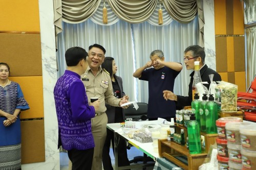 ทน.แม่สอด เข้าร่วมกิจกรรมประชุม Kick off เพื่อชี้แจงโครงการคัดเลือกพื้นที่ดำเนินงานที่มีศักยภาพในการส่งเสริมให้เกิดเป็นต้นแบบร่วมตอบโจทย์การพัฒนาใน 7 มิติทน.แม่สอด เข้าร่วมกิจกรรมประชุม Kick off เพื่อชี้แจงโครงการคัดเลือกพื้นที่ดำเนินงานที่มีศักยภาพในการส