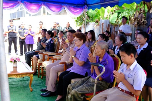 ทน.แม่สอด ร่วมพิธีมอบบ้านโครงการกาชาดปรับปรุงซ่อมแซม ที่อยู่อาศัยให้แก่ผู้ยากไร้ ผู้ด้อยโอกาสเฉลิมพระเกียรติสมเด็จพระกนิษฐาธิราชเจ้า กรมสมเด็จพระเทพรัตนราชสุดา ฯ สยามบรมราชกุมารี เนื่องในโอกาสวันคล้ายวันพระราชสมภพ ทรงพระเจริญพระชนมายุ 70 พรรษา