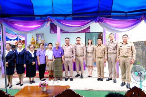 ทน.แม่สอด ร่วมพิธีมอบบ้านโครงการกาชาดปรับปรุงซ่อมแซม ที่อยู่อาศัยให้แก่ผู้ยากไร้ ผู้ด้อยโอกาสเฉลิมพระเกียรติสมเด็จพระกนิษฐาธิราชเจ้า กรมสมเด็จพระเทพรัตนราชสุดา ฯ สยามบรมราชกุมารี เนื่องในโอกาสวันคล้ายวันพระราชสมภพ ทรงพระเจริญพระชนมายุ 70 พรรษา