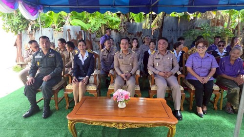 ทน.แม่สอด ร่วมพิธีมอบบ้านโครงการกาชาดปรับปรุงซ่อมแซม ที่อยู่อาศัยให้แก่ผู้ยากไร้ ผู้ด้อยโอกาสเฉลิมพระเกียรติสมเด็จพระกนิษฐาธิราชเจ้า กรมสมเด็จพระเทพรัตนราชสุดา ฯ สยามบรมราชกุมารี เนื่องในโอกาสวันคล้ายวันพระราชสมภพ ทรงพระเจริญพระชนมายุ 70 พรรษา