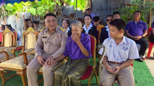 ทน.แม่สอด ร่วมพิธีมอบบ้านโครงการกาชาดปรับปรุงซ่อมแซม ที่อยู่อาศัยให้แก่ผู้ยากไร้ ผู้ด้อยโอกาสเฉลิมพระเกียรติสมเด็จพระกนิษฐาธิราชเจ้า กรมสมเด็จพระเทพรัตนราชสุดา ฯ สยามบรมราชกุมารี เนื่องในโอกาสวันคล้ายวันพระราชสมภพ ทรงพระเจริญพระชนมายุ 70 พรรษา