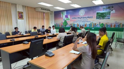 เทศบาลนครแม่สอด จัดประชุมหารือการปรับปรุงอาคารการเคหะ