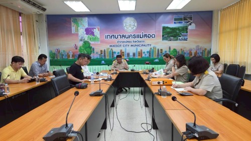 เทศบาลนครแม่สอด จัดประชุมหารือการปรับปรุงอาคารการเคหะ