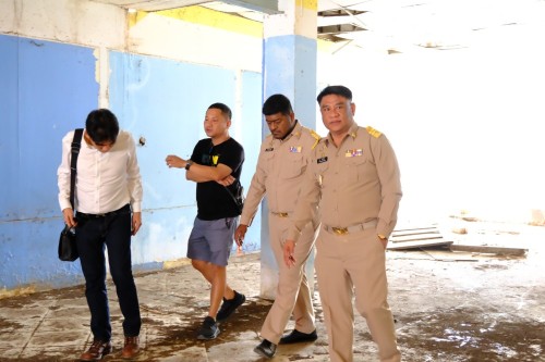 ทน.แม่สอด ลงพื้นที่สำรวจอาคารไนท์บาร์ซ่าเทศบาลนครแม่สอด เพื่อที่จะดำเนินการปรับปรุงอาคาร