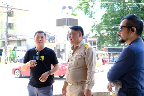 ทน.แม่สอด ลงพื้นที่สำรวจอาคารไนท์บาร์ซ่าเทศบาลนครแม่สอด เพื่อที่จะดำเนินการปรับปรุงอาคาร