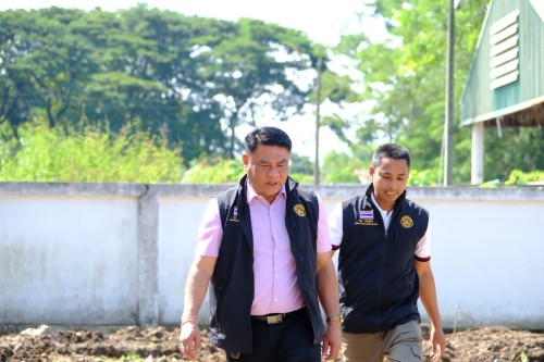 เทศบาลนครแม่สอด ลงพื้นที่ดำเนินการปรับปรุงภูมิทัศน์ โรงฆ่าสัตว์เทศบาลนครแม่สอด