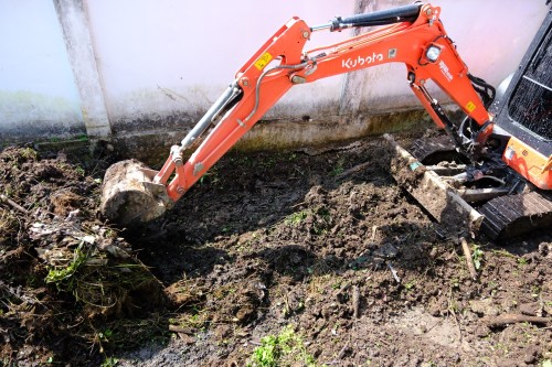 เทศบาลนครแม่สอด ลงพื้นที่ดำเนินการปรับปรุงภูมิทัศน์ โรงฆ่าสัตว์เทศบาลนครแม่สอด