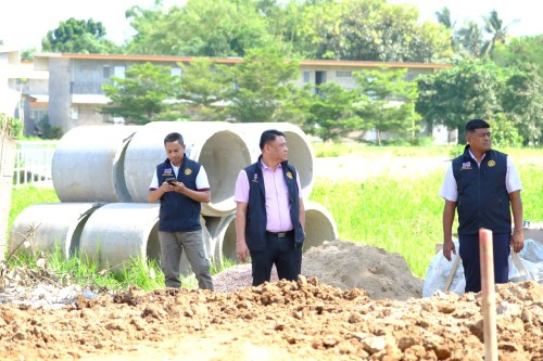 เทศบาลนครแม่สอด ลงพื้นที่ติดตามความคืบหน้า โครงการก่อสร้างกรมโยธาธิการและผังเมือง