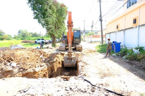 เทศบาลนครแม่สอด ลงพื้นที่ติดตามความคืบหน้า โครงการก่อสร้างกรมโยธาธิการและผังเมือง