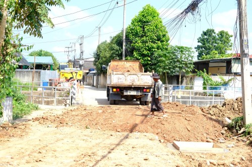 เทศบาลนครแม่สอด ลงพื้นที่ติดตามความคืบหน้า โครงการก่อสร้างกรมโยธาธิการและผังเมือง