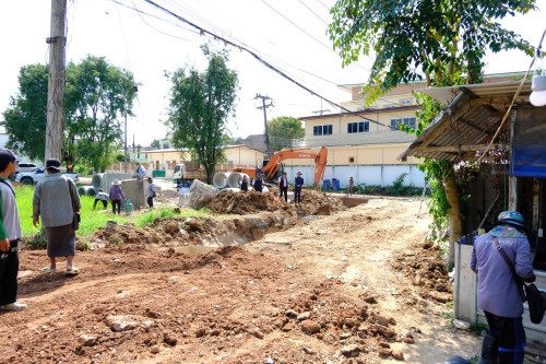 เทศบาลนครแม่สอด ลงพื้นที่ติดตามความคืบหน้า โครงการก่อสร้างกรมโยธาธิการและผังเมือง