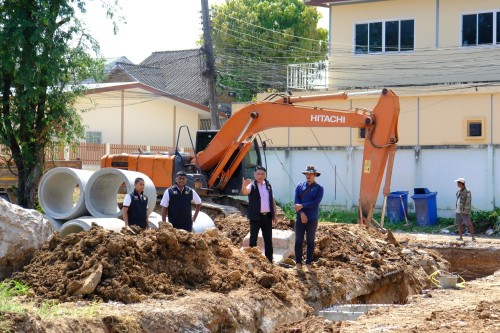 เทศบาลนครแม่สอด ลงพื้นที่ติดตามความคืบหน้า โครงการก่อสร้างกรมโยธาธิการและผังเมือง