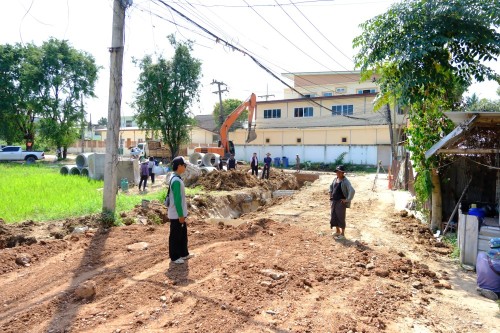 เทศบาลนครแม่สอด ลงพื้นที่ติดตามความคืบหน้า โครงการก่อสร้างกรมโยธาธิการและผังเมือง