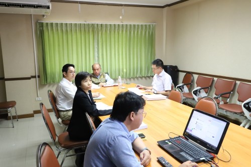 ทน.แม่สอด ให้สัมภาษณ์เชิงลึก แก่ บริษัท อินไซท์ คอนซัลติ้ง รีเสิร์ช จำกัด เพื่อสำรวจและวิเคราะห์ Disruption ทางเทคโนโลยีและสภาพการแข่งขันในกิจการโทรทัศน์และผลกระทบต่อคุณภาพของเนื้อหารายการ 