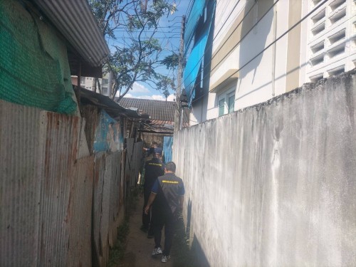 เทศบาลนครแม่สอด  ลงพื้นที่ดำเนินการแก้ไขปัญหาขยะชุมชนบัวคูณ