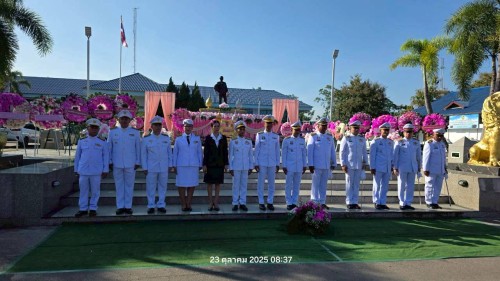 เทศบาลนครแม่สอด ร่วมพิธีวางพวงมาลาถวายราชสักการะพระบาทสมเด็จพระจุลจอมเกล้าเจ้าอยู่หัว รัชกาลที่ 5 เนื่องในวันคล้ายวันสวรรคต “วันปิยมหาราช”	