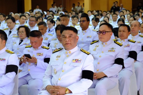 เทศบาลนครแม่สอด ร่วมพิธีถวายน้ำสรงพระบรมศพเบื้องหน้าพระฉายาลักษณ์สมเด็จพระนางเจ้าสิริกิติ์ พระบรมราชินีนาถ พระบรมราชชนนีพันปีหลวง