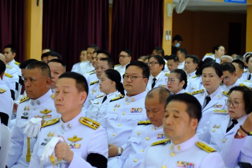 เทศบาลนครแม่สอด ร่วมพิธีถวายน้ำสรงพระบรมศพเบื้องหน้าพระฉายาลักษณ์สมเด็จพระนางเจ้าสิริกิติ์ พระบรมราชินีนาถ พระบรมราชชนนีพันปีหลวง
