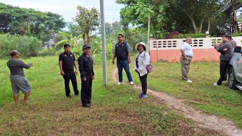 เทศบาลนครแม่สอด ลงพื้นที่ร่วมกับกรมโยธาธิการและผังเมือง เพื่อทำการสำรวจติดตามโครงการก่อสร้างถนนคอนกรีตเสริมเหล็ก