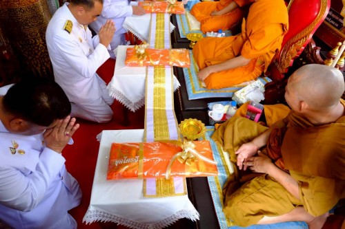 ทน.แม่สอด ร่วมพิธีบำเพ็ญกุศลและแสดงความอาลัยในวาระครบ 7 วัน (สัตตมวาร) แห่งการสวรรคเพื่อถวายเป็นพระราชกุศลแด่สมเด็จพระนางเจ้าสิริกิติ์ พระบรมราชินีนาถพระบรมราชชนนีพันปีหลวง