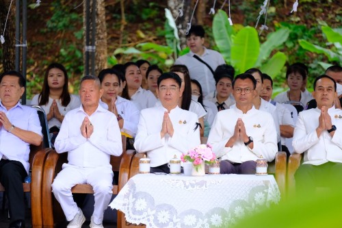 เทศบาลนครแม่สอด ร่วมพิธีบวงสรวงสักการะเจ้าพ่อพะวอ และพิธีสืบชะตาเมืองแม่สอด ประจำปี 2568