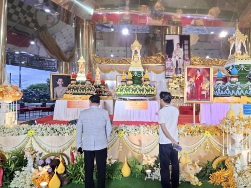 เทศบาลนครแม่สอด ร่วมพิธีขอขมาพระแม่คงคา (ถวายผ้าป่าน้ำ) ในการจัดงานประเพณีลอยกระทงสายไหลประทีป 1,000 ดวง ประจำปี 2568