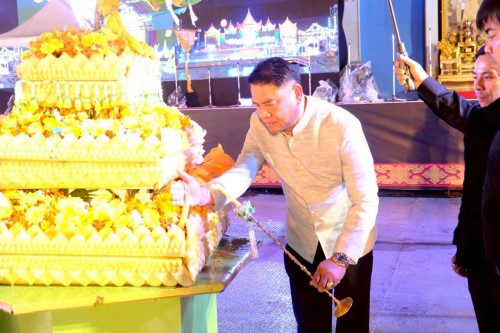 เทศบาลนครแม่สอด ร่วมพิธีขอขมาพระแม่คงคา (ถวายผ้าป่าน้ำ) ในการจัดงานประเพณีลอยกระทงสายไหลประทีป 1,000 ดวง ประจำปี 2568