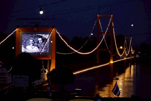 เทศบาลนครแม่สอด ร่วมพิธีขอขมาพระแม่คงคา (ถวายผ้าป่าน้ำ) ในการจัดงานประเพณีลอยกระทงสายไหลประทีป 1,000 ดวง ประจำปี 2568