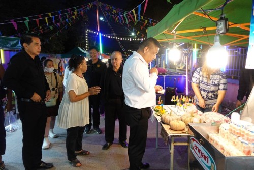 เทศบาลนครแม่สอด เข้าร่วมงานสืบสานประเพณีลอยกระทง ตลาดไนท์บาร์ซ่านครแม่สอด