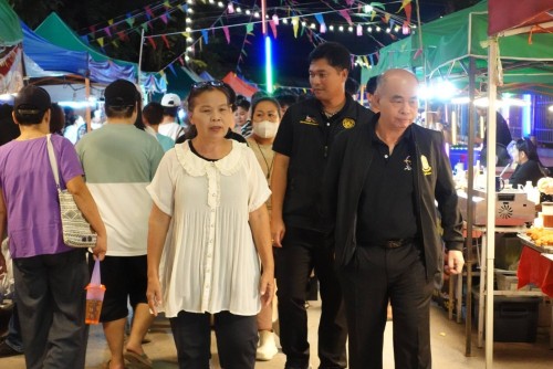 เทศบาลนครแม่สอด เข้าร่วมงานสืบสานประเพณีลอยกระทง ตลาดไนท์บาร์ซ่านครแม่สอด