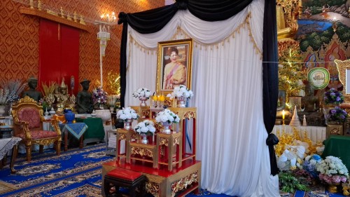 เทศบาลนครแม่สอด เข้าร่วมพิธีบำเพ็ญกุศลปัณรสมวาร การบำเพ็ญพระราชกุศลครบ 15 วัน เพื่อถวายเป็นพระราชกุศล สมเด็จพระนางเจ้าสิริกิติ์ พระบรมราชินีนาถ พระบรมราชชนนีพันปีหลวง