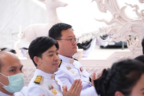 เทศบาลนครแม่สอด เข้าร่วมพิธีบำเพ็ญกุศลปัณรสมวาร การบำเพ็ญพระราชกุศลครบ 15 วัน เพื่อถวายเป็นพระราชกุศล สมเด็จพระนางเจ้าสิริกิติ์ พระบรมราชินีนาถ พระบรมราชชนนีพันปีหลวง