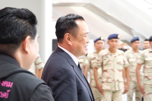 ทน.แม่สอด ร่วมให้การต้อนรับ นายอนุทิน ชาญวีรกูล นายกรัฐมนตรี และรัฐมนตรีว่าการกระทรวงมหาดไทย ในการออกตรวจติดตามการปฏิบัติหน้าที่ส่งกลับบุคคลต่างชาติ ที่ลักลอบเข้าเมืองโดยผิดกฎหมาย