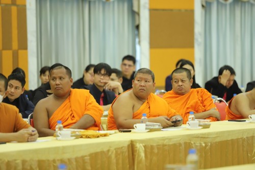 ทน.แม่สอด ให้การต้อนรับคณะมหาวิทยาลัยมหาจุฬาลงกรณราชวิทยาลัย วิทยาเขตนครสวรรค์