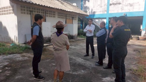 ทน.แม่สอด ลงพื้นที่ตรวจเยี่ยมและสำรวจเพื่อเตรียมซ่อมแซมระบบสาธารณูปโภคในโรงเรียนกีฬาเทศบาลนครแม่สอด