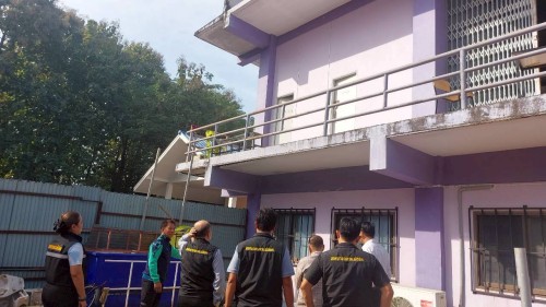 ทน.แม่สอด ลงพื้นที่ตรวจเยี่ยมและสำรวจเพื่อเตรียมซ่อมแซมระบบสาธารณูปโภคในโรงเรียนกีฬาเทศบาลนครแม่สอด