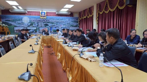 ทน.แม่สอด จัดการประชุมเร่งรัดติดตามนโยบายและพัฒนาคุณภาพการศึกษาฯ โรงเรียนในสังกัดเทศบาลนครแม่สอด