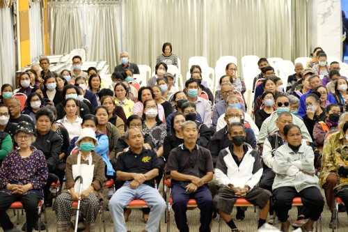 เทศบาลนครแม่สอด ร่วมกิจกรรมมอบเสื้อกันหนาว ส่งต่อความอบอุ่น สู่หัวใจชาวเทศบาลนครแม่สอด